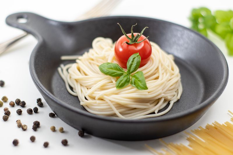 Cacio e Pepe spaghetti with Pecorino Romano and black pepper
